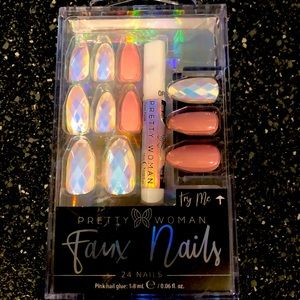 Pretty Woman Faux Nails